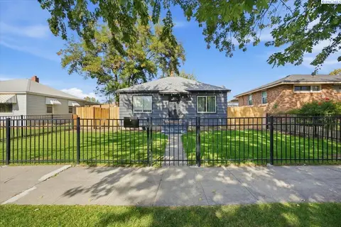 Photo of 819 W Henry