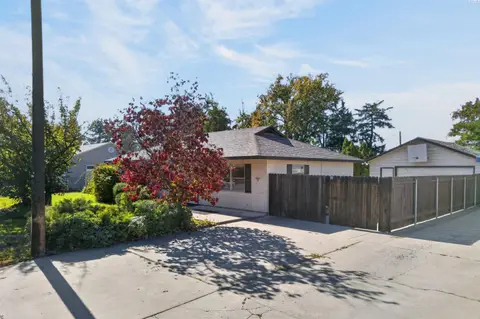 Photo of 605 Cottonwood Dr.