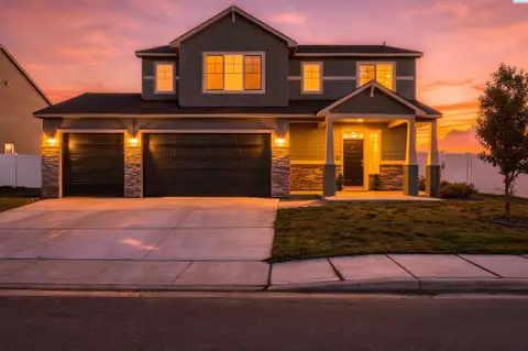 Photo of 303 Jade Ave