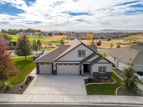 Photo of 2713 Torrey Pines Way