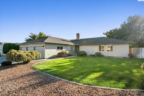 Photo of 2925 S Ledbetter Pl