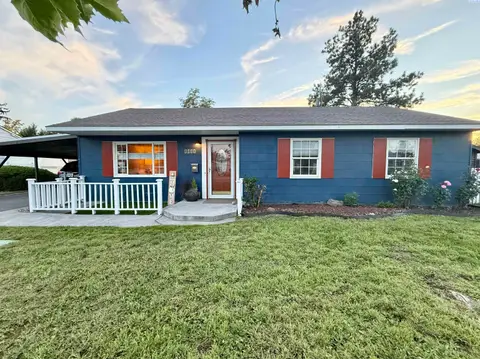 Photo of 1111 Cottonwood Dr